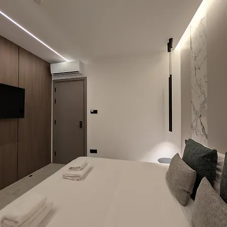 タック ラルナカ