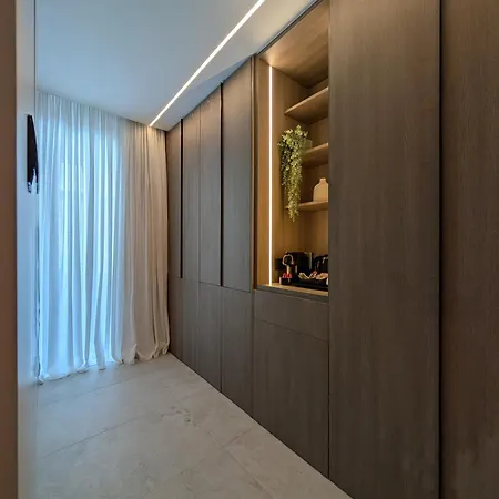 タック ラルナカ