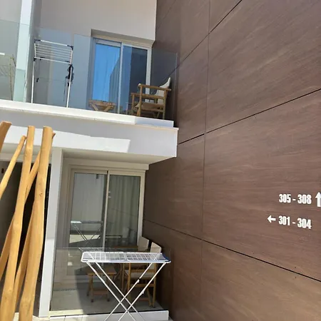 タック 4* ラルナカ