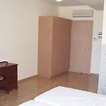 توك شقة فندقية لارنكا