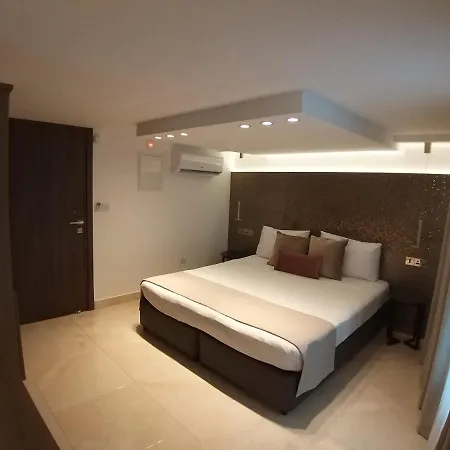 Tuck Larnaca