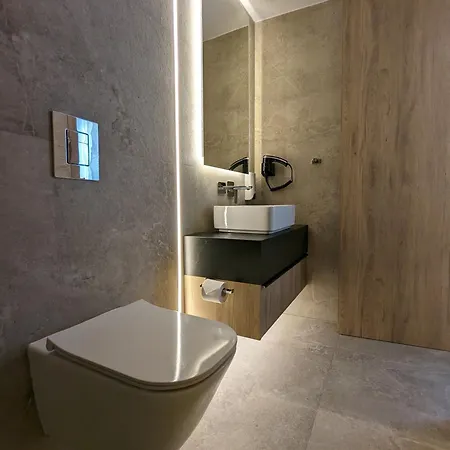 Tuck Aparthotel 3*