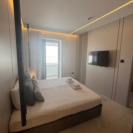 Tuck Apartahotel