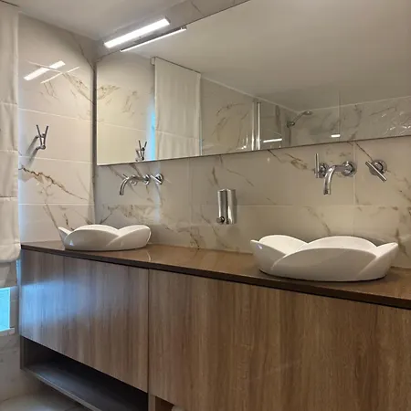 Hotel apartamentowy Tuck Larnaca